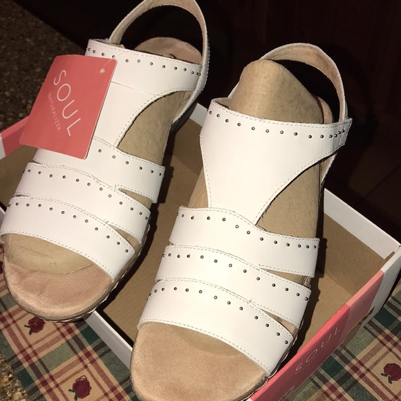 soul naturalizer Shoes - NIB Soul Naturalizer Leather Sandal White 9M